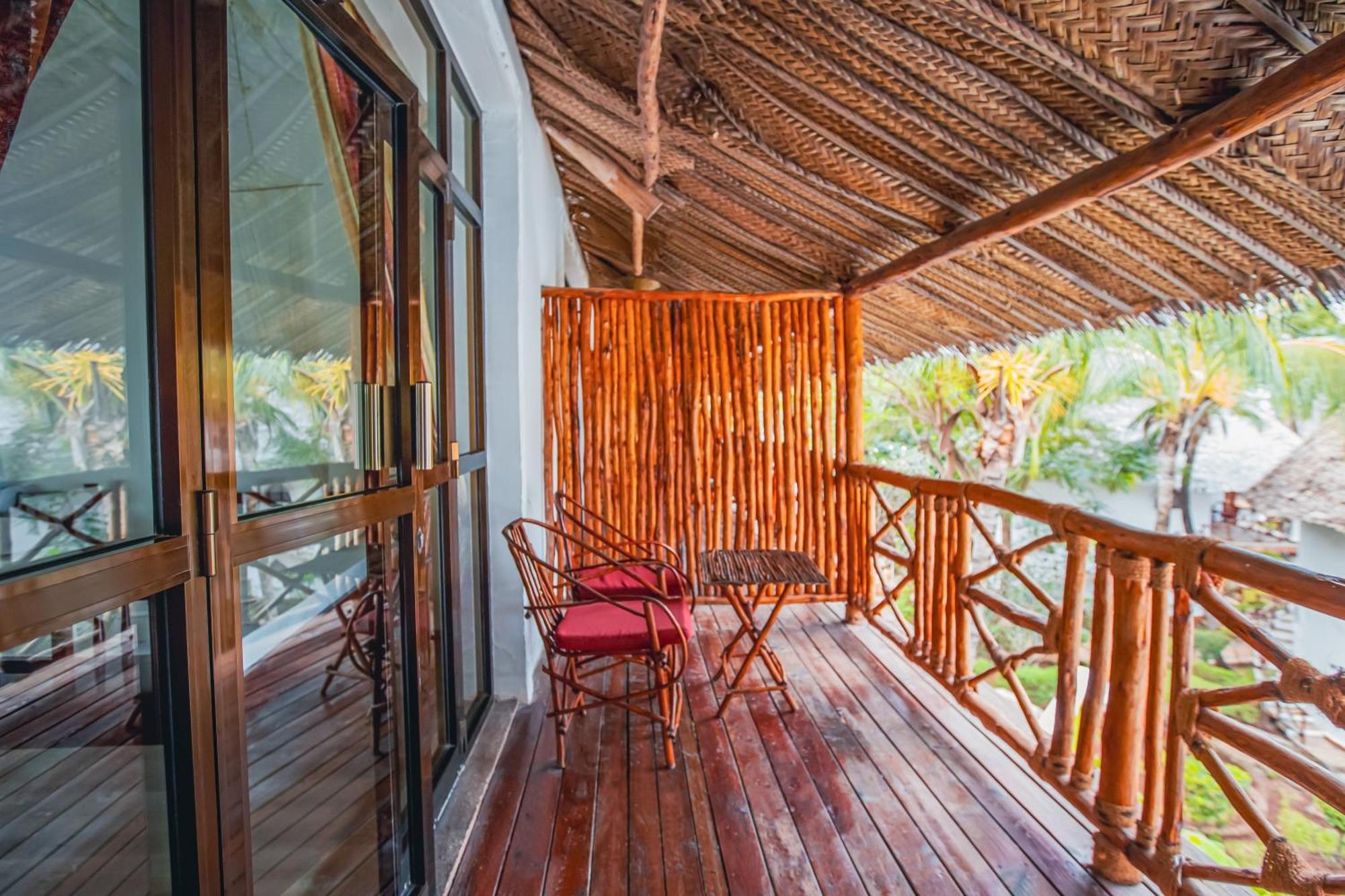 Ahg Waridi Beach Resort & Spa Pwani Mchangani Exterior photo